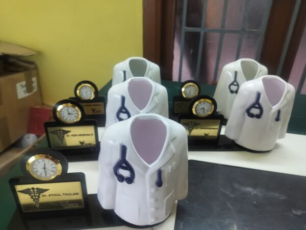 Doctor pen stand with Clock