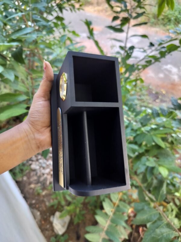 Pen Stand with Clock